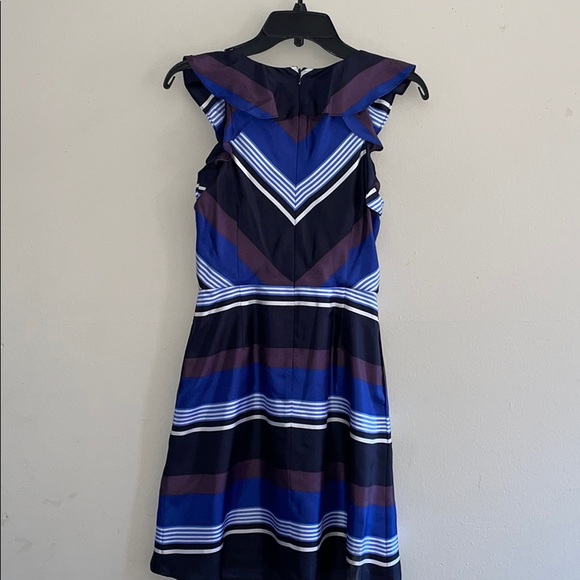 Banana Republic 100% SILK Striped Ruffle Shift Dress size 4P small - Picture 4 of 13